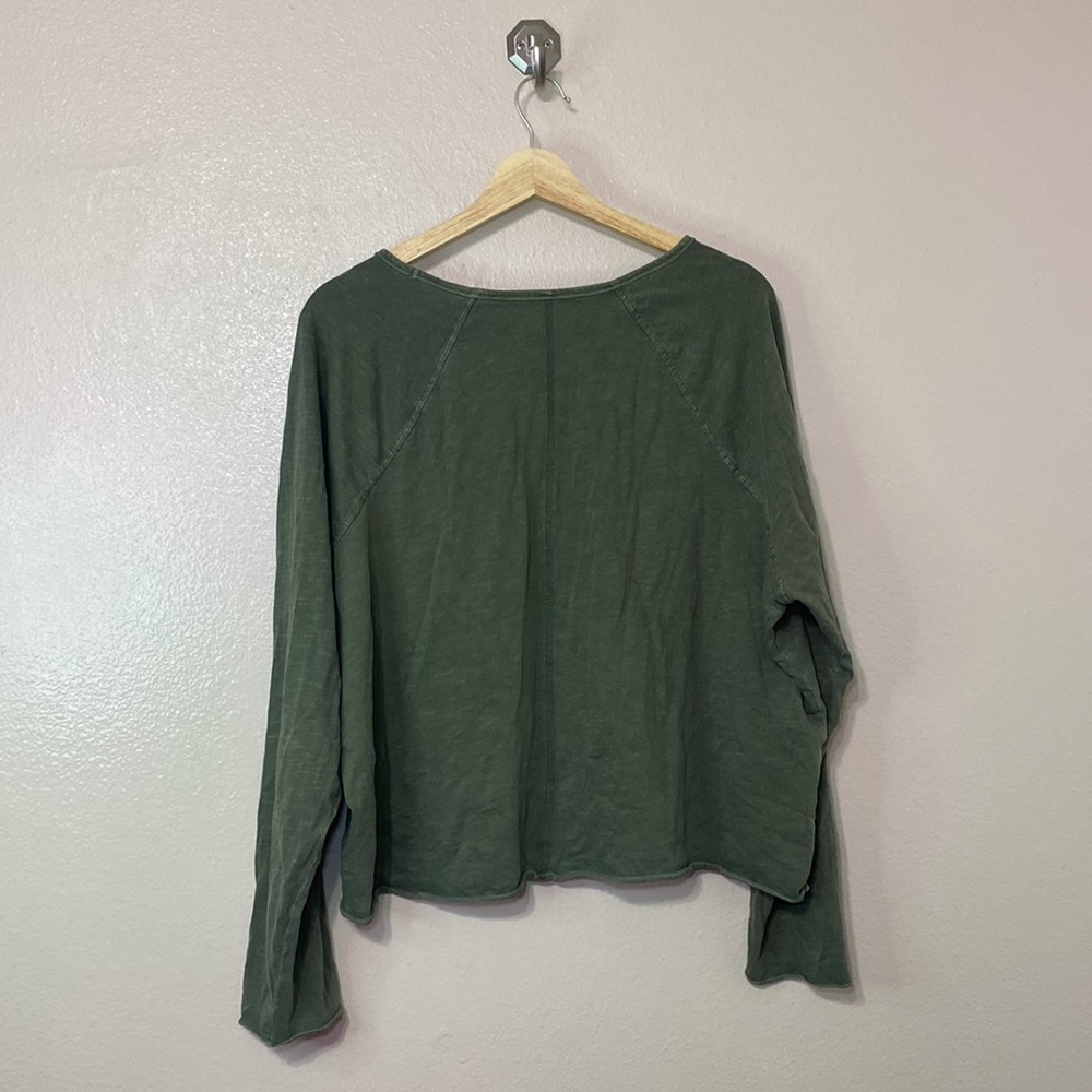 UNIVERSAL THREAD - GREEN LONG SLEEVE TEE SHIRT - Picture 6 of 11